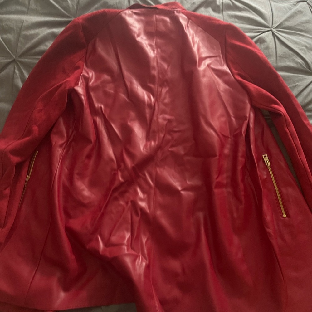 Red Jacket - Picture 4 of 7